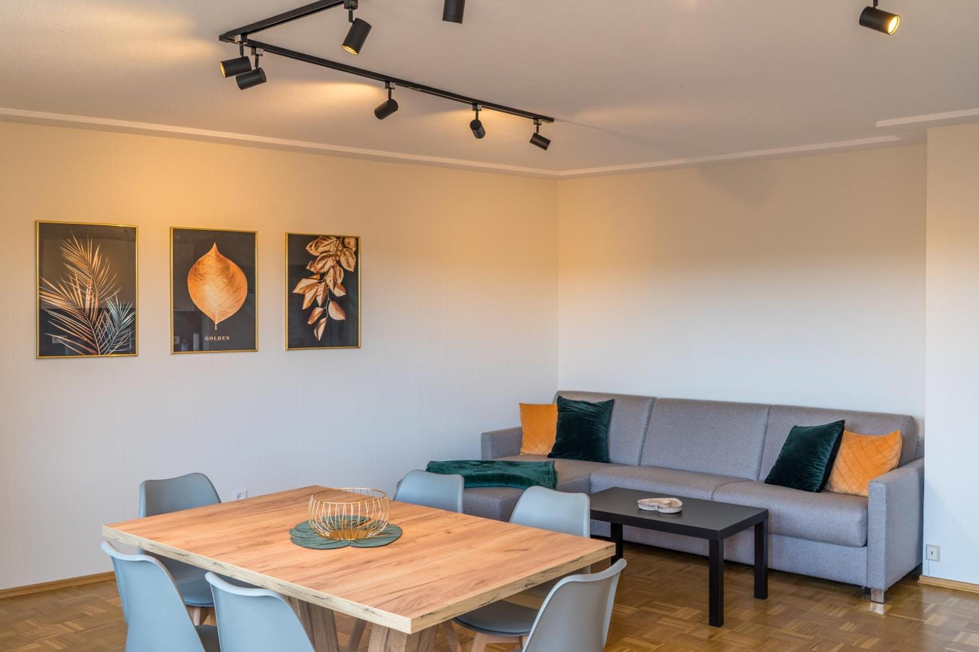 Ferienwohnung Nadine Petschler Obereisenheim Exterior photo